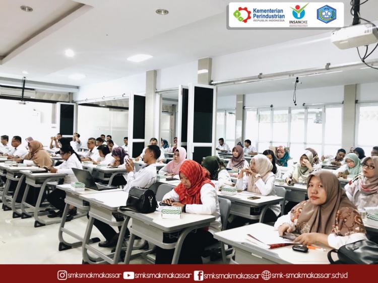 {SMK SMAK Makassar} Kamis, 02 Jan 2020 :Rapat Evaluasi Semester Gasal tahun ajaran 2019/2020 